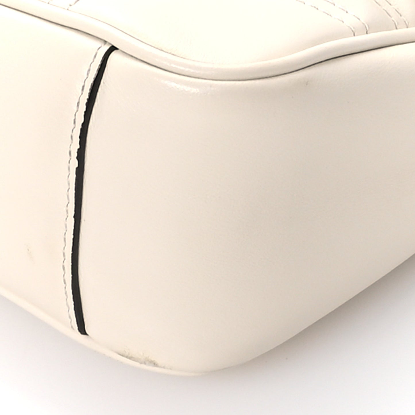 Calfskin Matelasse Small GG Marmont Shoulder Bag White