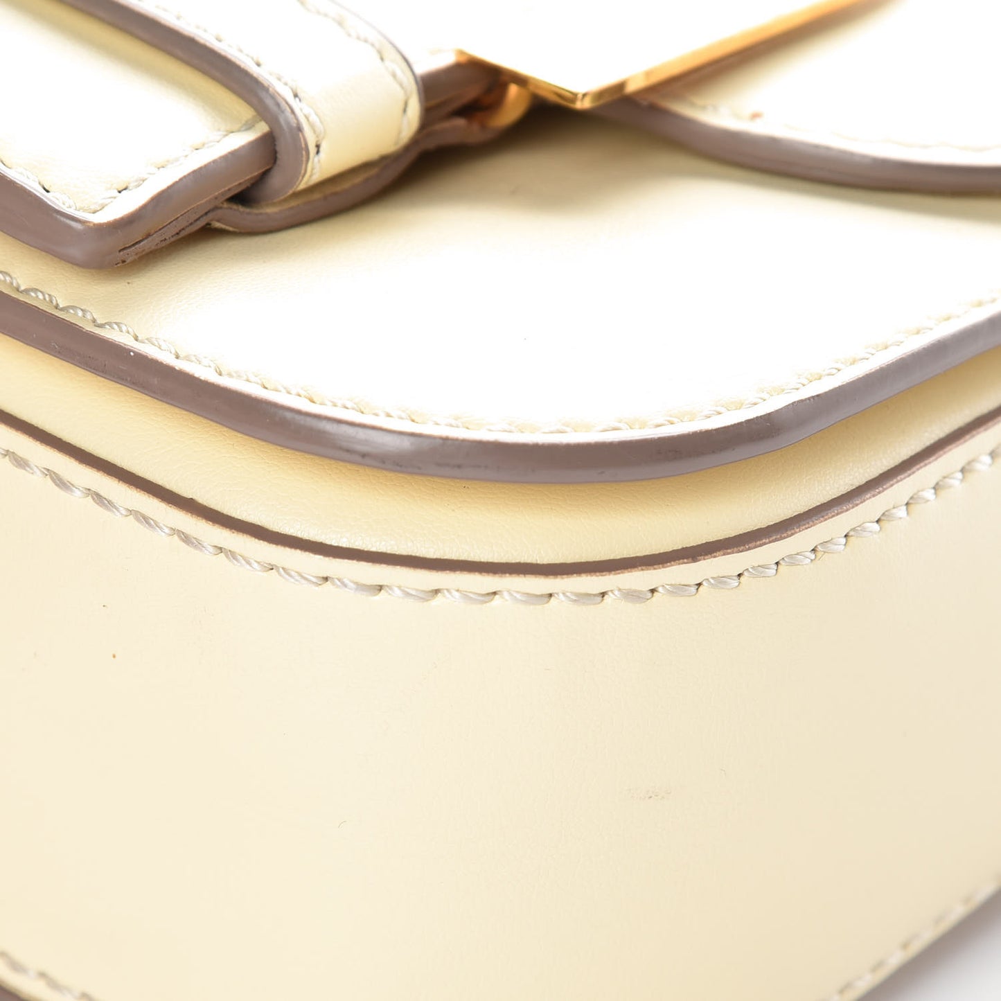 Eco Alter Nappa Ciel Shoulder Bag Ivory