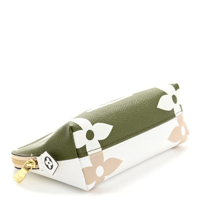 Louis Vuitton Monogram Giant Cosmetic Pouch Kaki 7 of 16