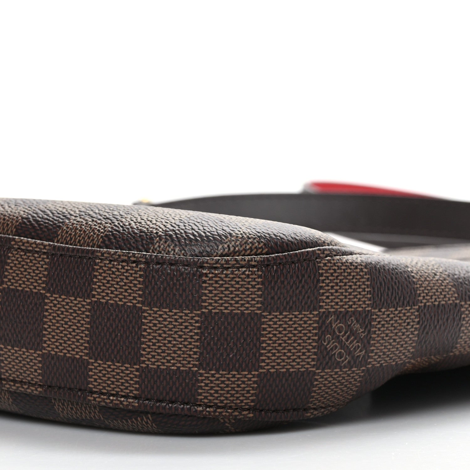 Louis Vuitton Damier Ebene South Bank Besace 8 of 8