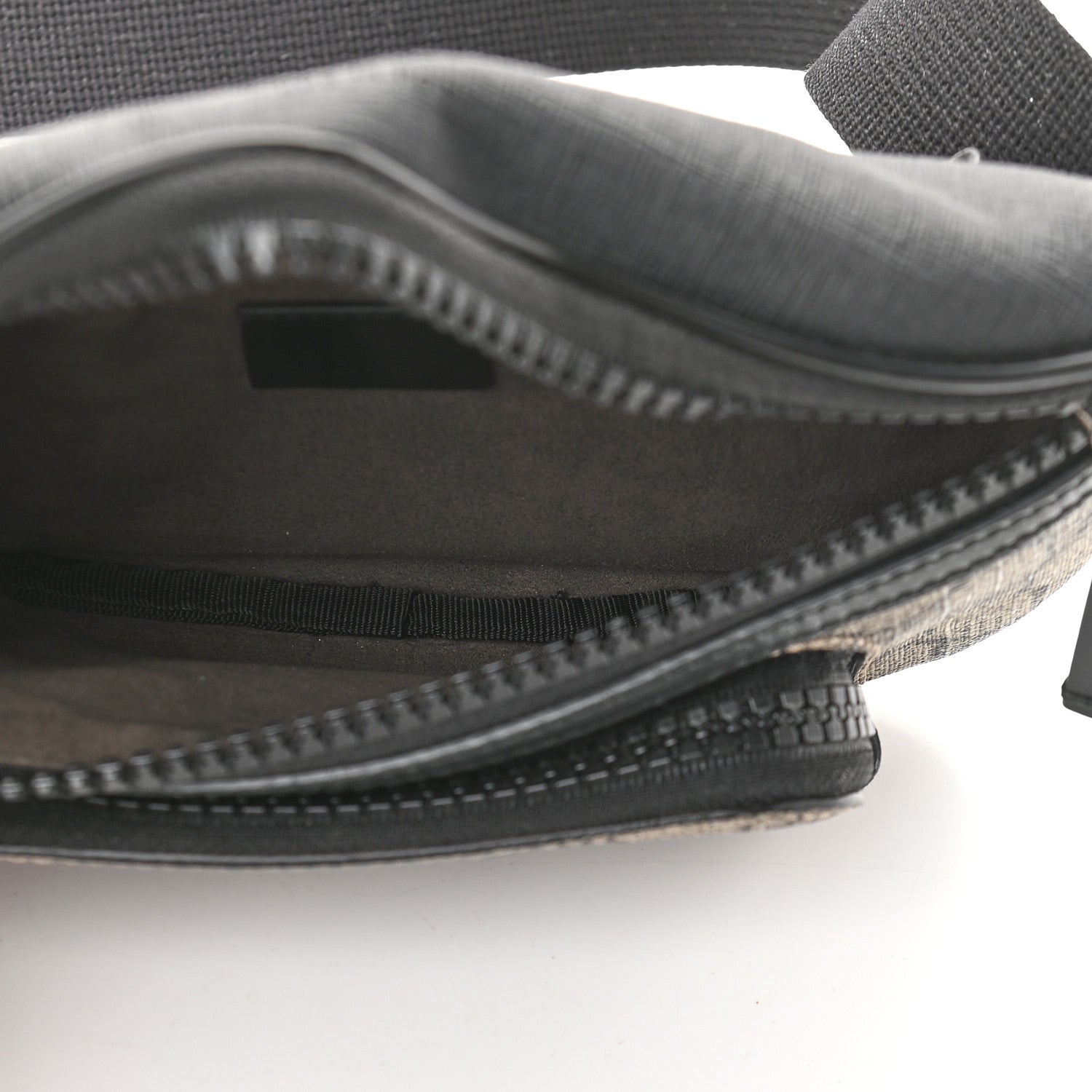 Gucci GG Supreme Monogram Belt Bag Black 5 of 9
