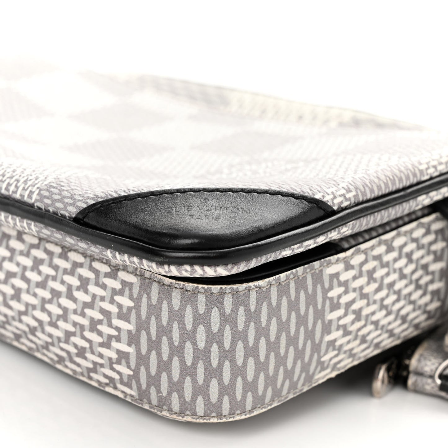Damier Graphite 3D Trio Messenger Antarctica