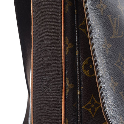 Louis Vuitton Monogram Beaubourg MM Messenger Bag 11 of 13
