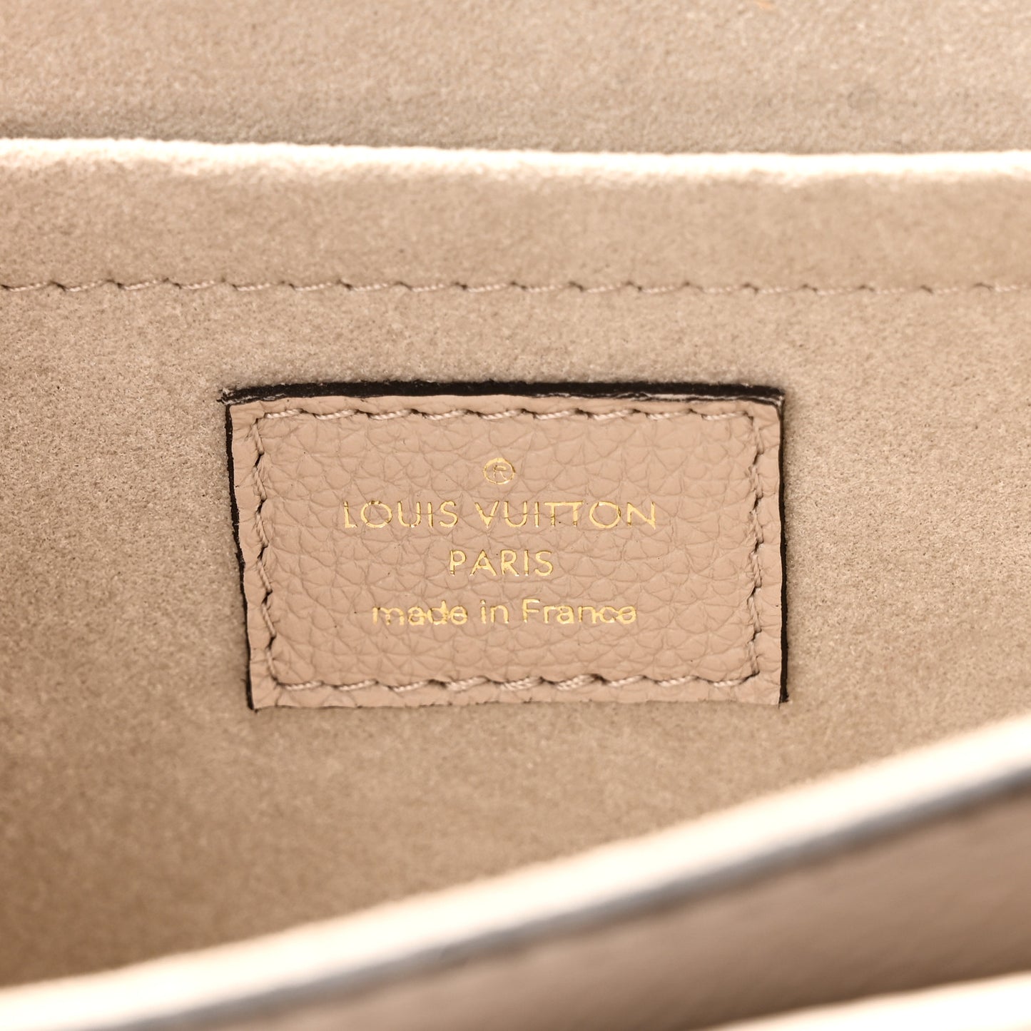 Grained Calfskin Lockme Tender Greige