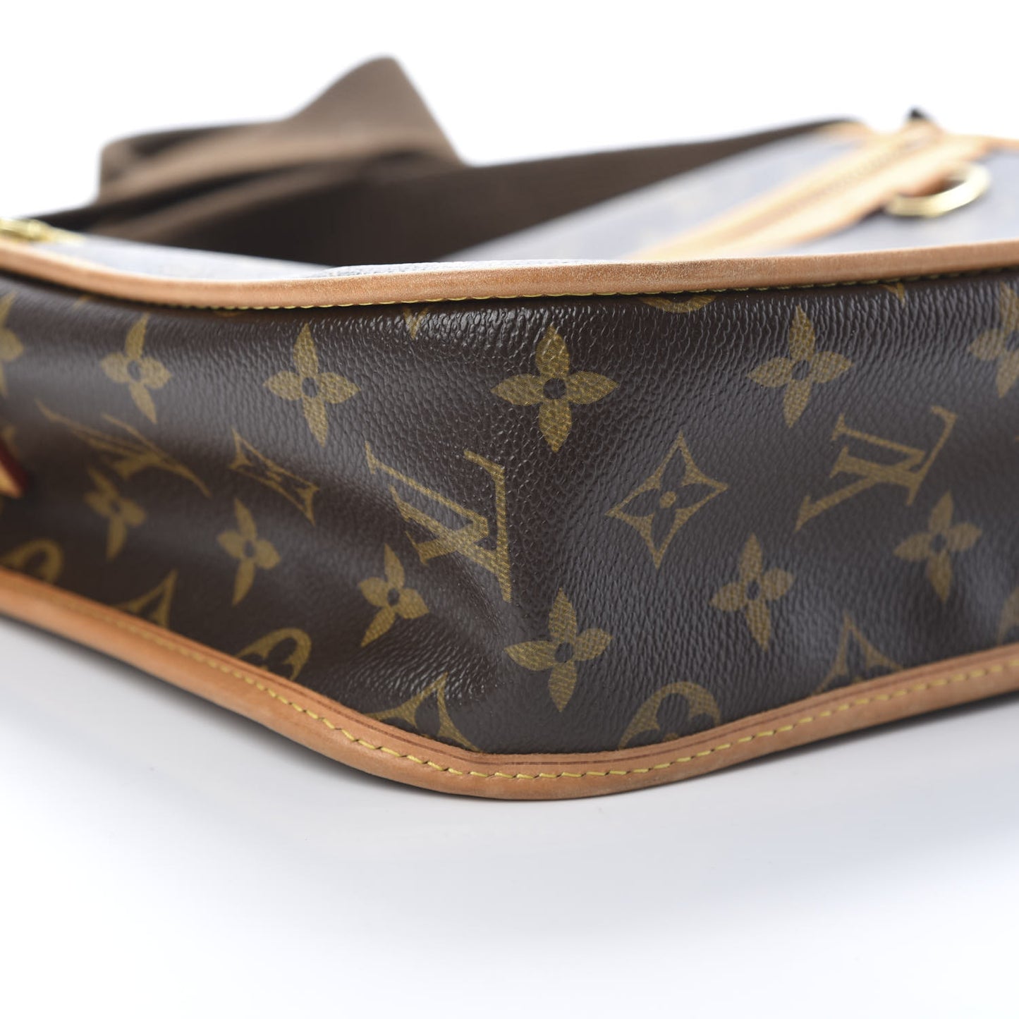 Monogram Bosphore PM Messenger