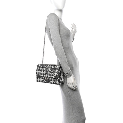 Chanel Tweed Camellia Quilted 2.55 Reissue 226 Flap Ecru 2 of 11