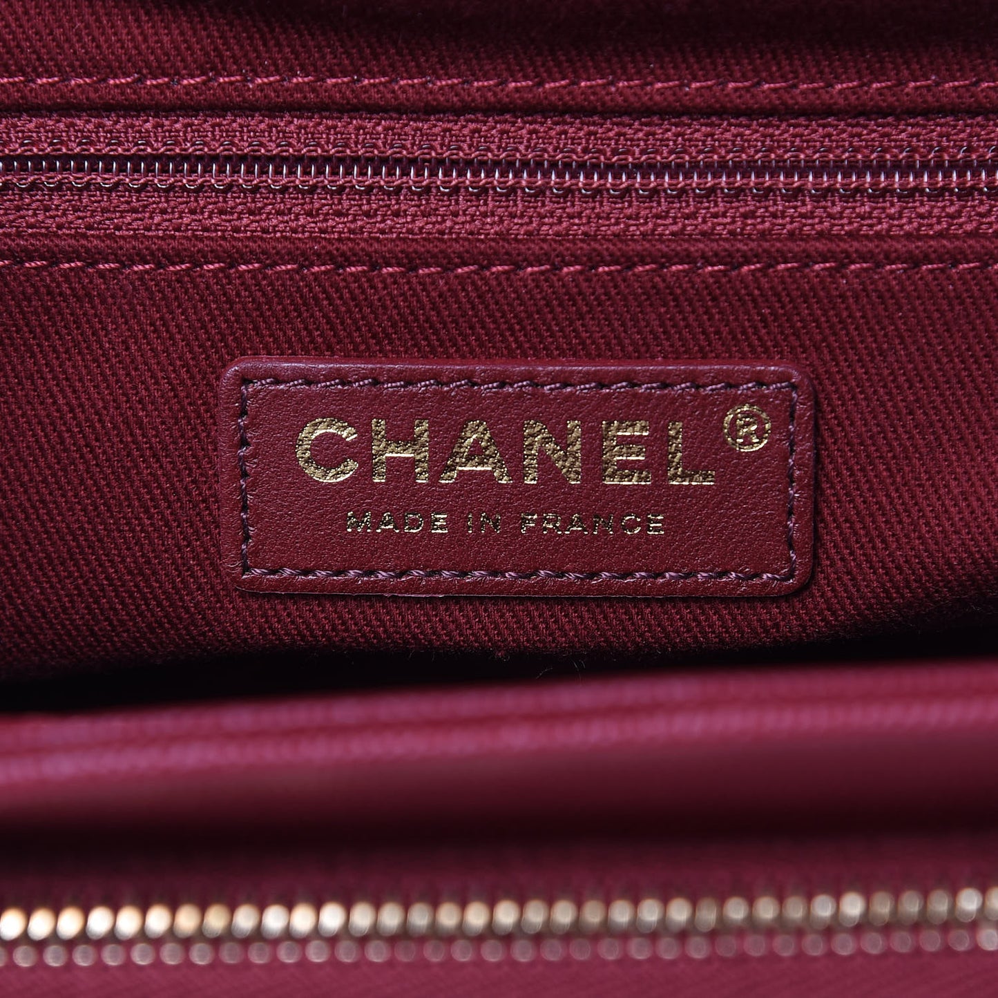 Caviar Quilted Medium Business Affinity Flap Burgundy