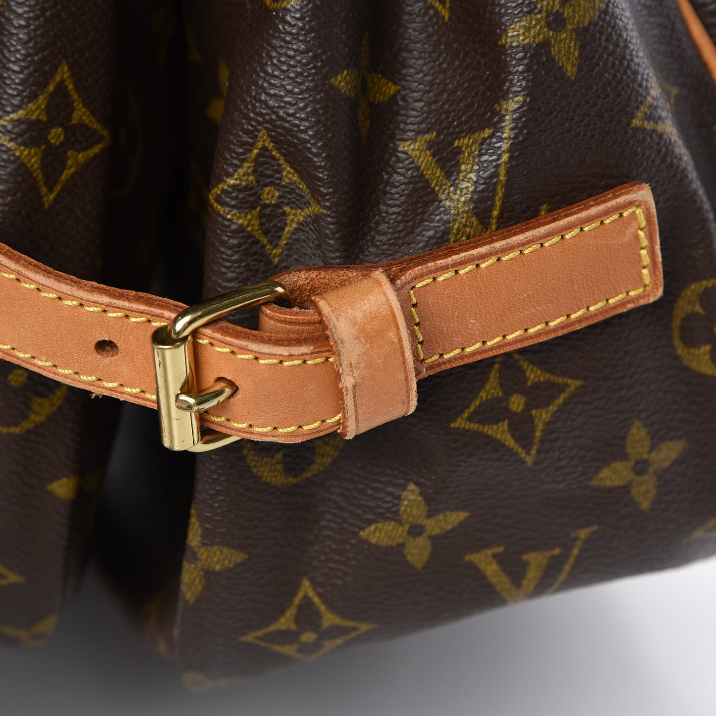 Monogram Saumur 35