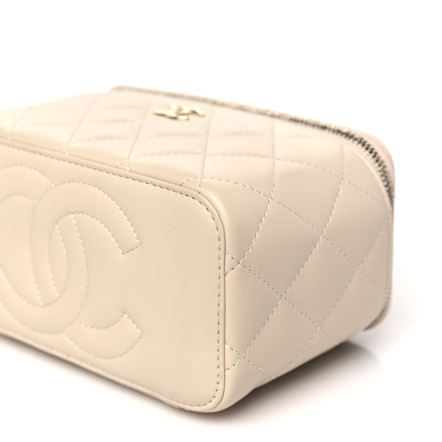 Lambskin Quilted Small Top Handle Vanity Case With Chain Ecru Dark Beige