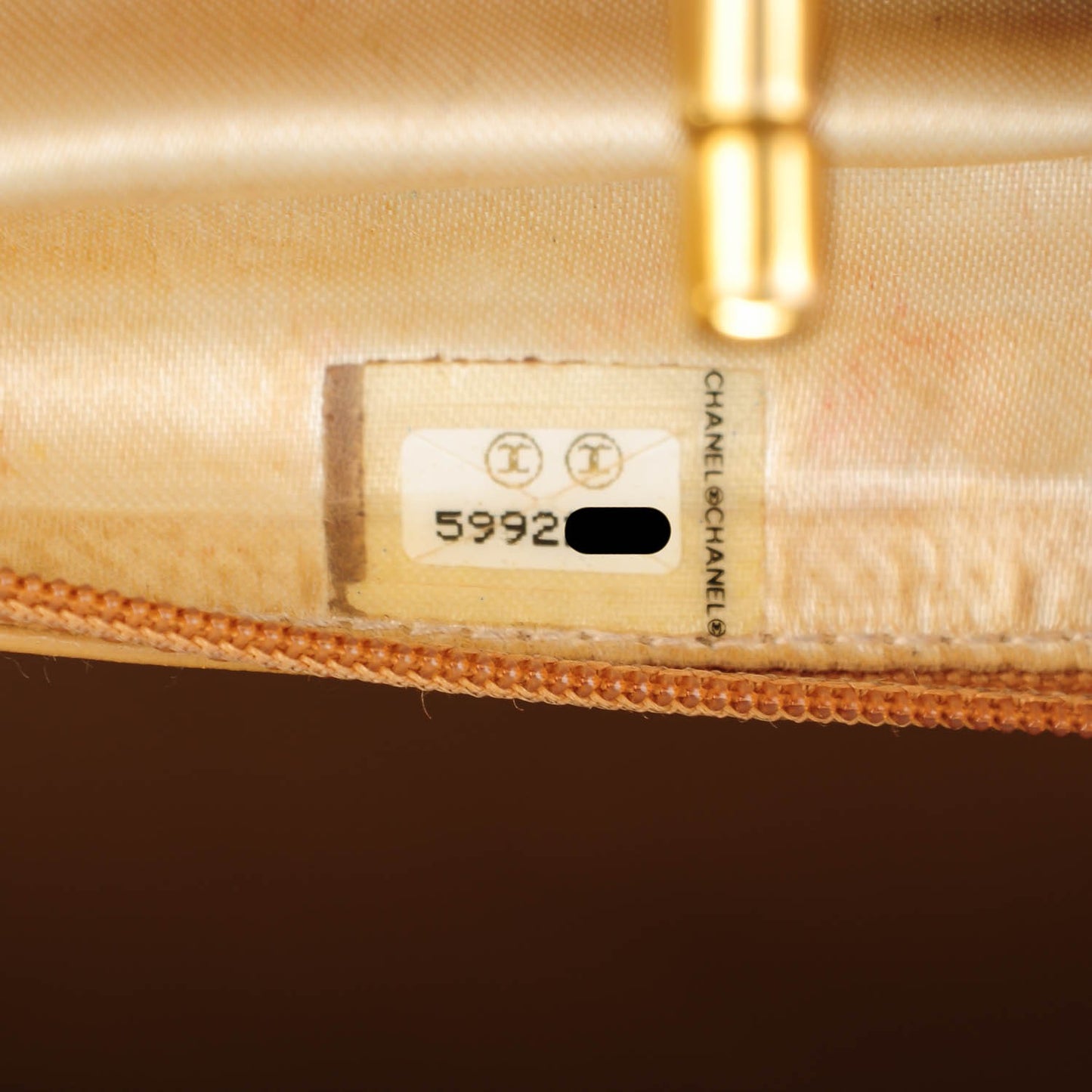 Caviar Shoulder Bag Beige