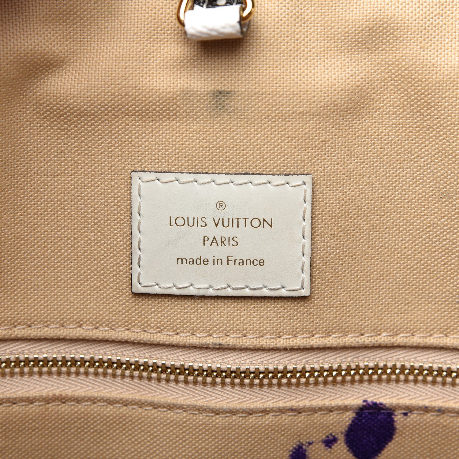 Louis Vuitton Monogram Giant Onthego GM Kaki Beige 8 of 14