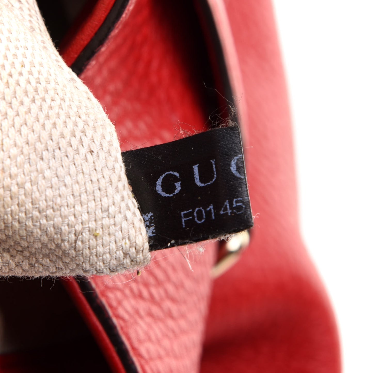 Pebbled Calfskin Medium Soho Chain Shoulder Bag Tabasco Red