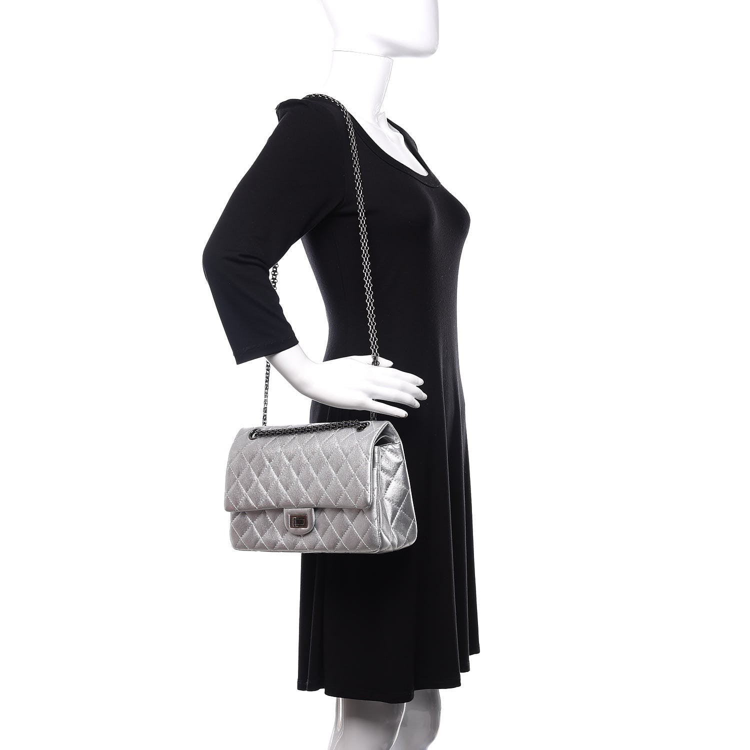 Chanel Metallic Lambskin Quilted 2.55 Reissue 226 Flap Silver 2 of 12