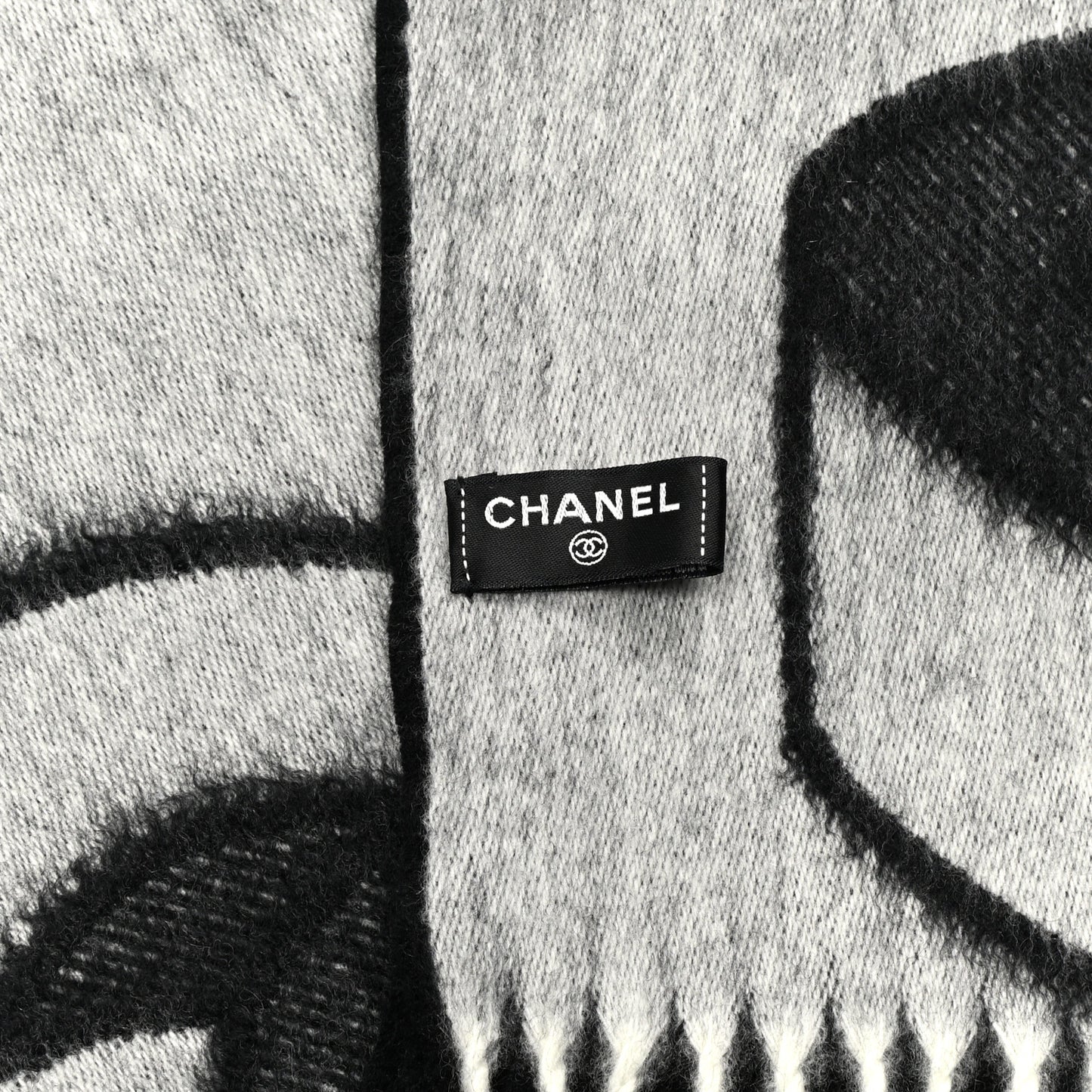 CC Fringe Stole Black White