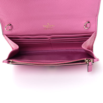 Valentino Garavani Pebbled Calfskin Rockstud Flip Lock Wallet On Chain Dawn Pink 4 of 8