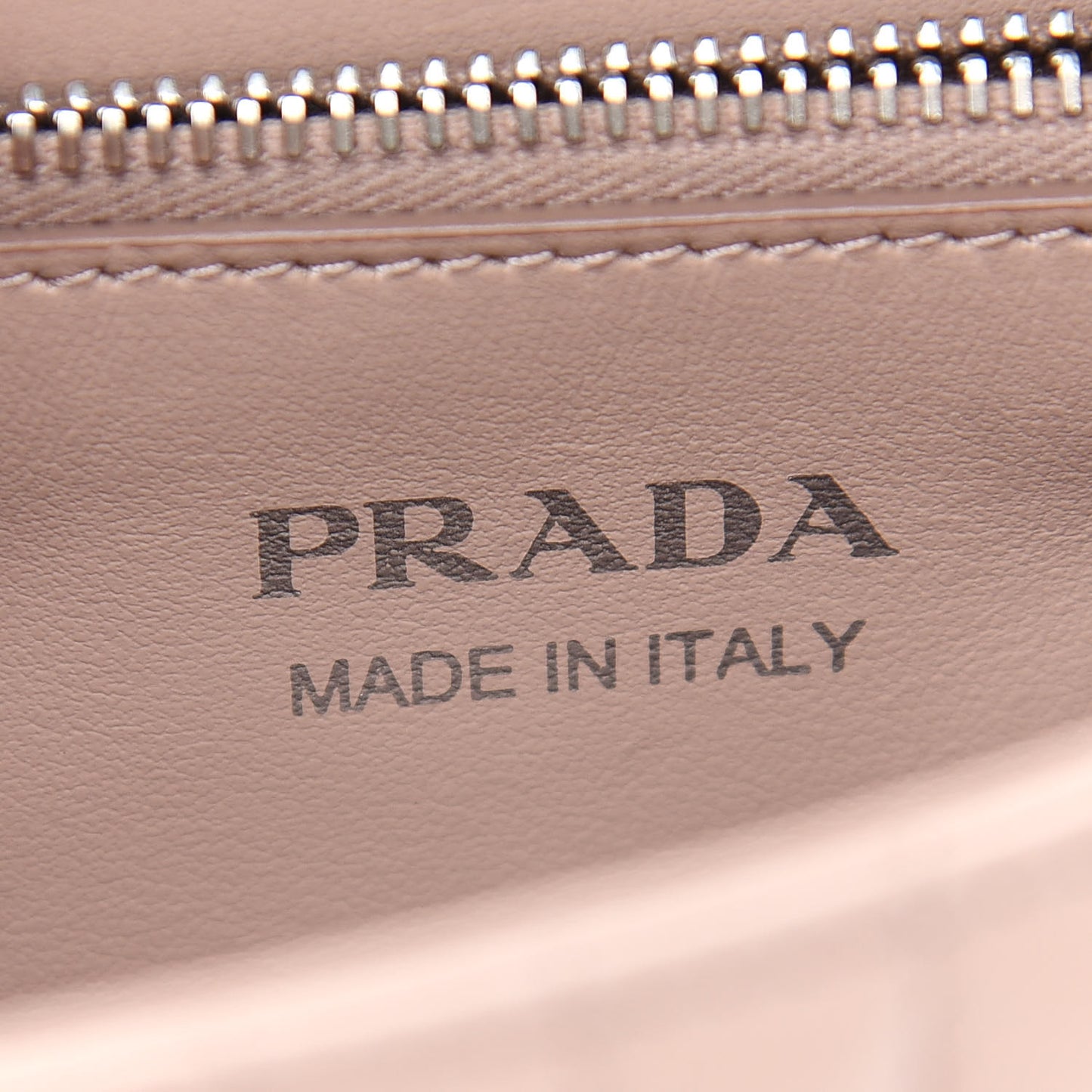 Soft Calfskin Impunture Diagramme Medium Chain Flap Shoulder Bag Cipria