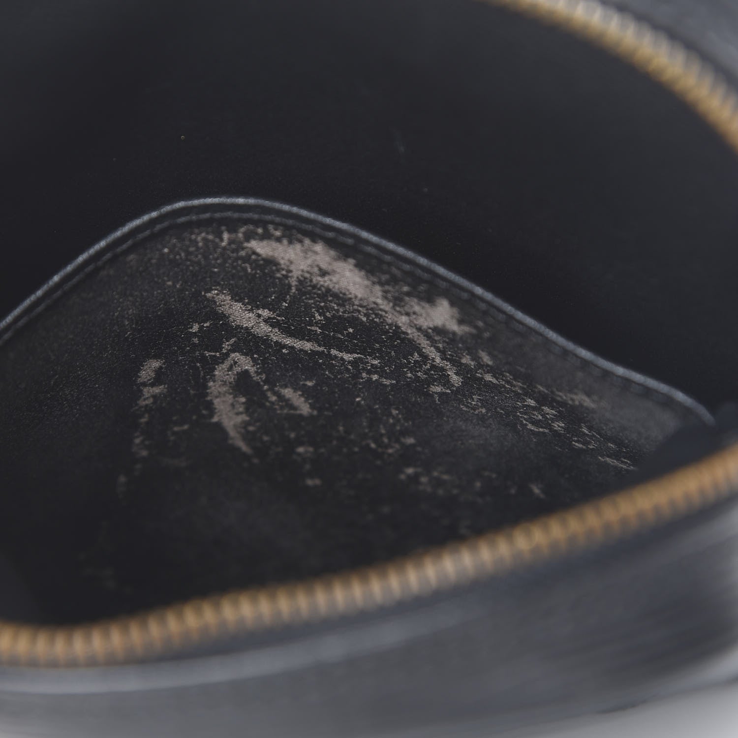 Louis Vuitton Epi Danube Black 7 of 17