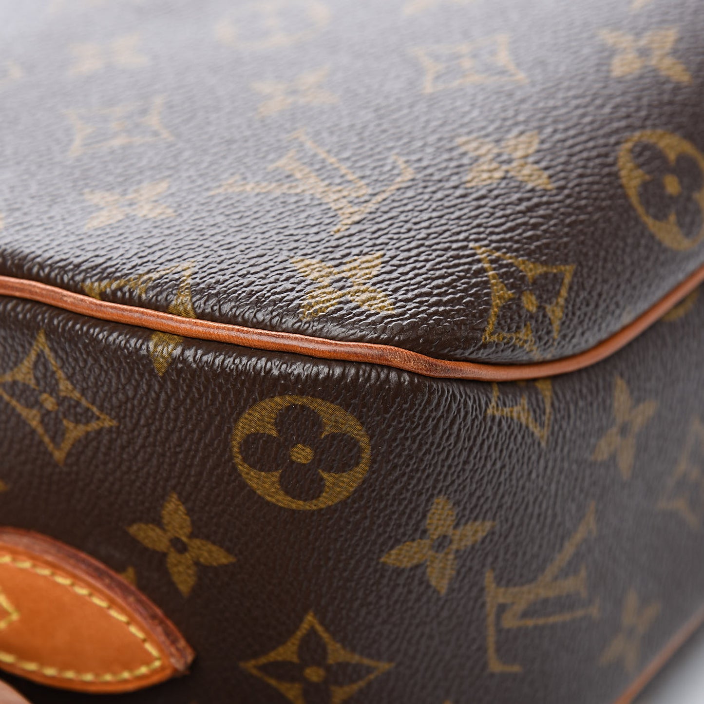 Monogram Blois