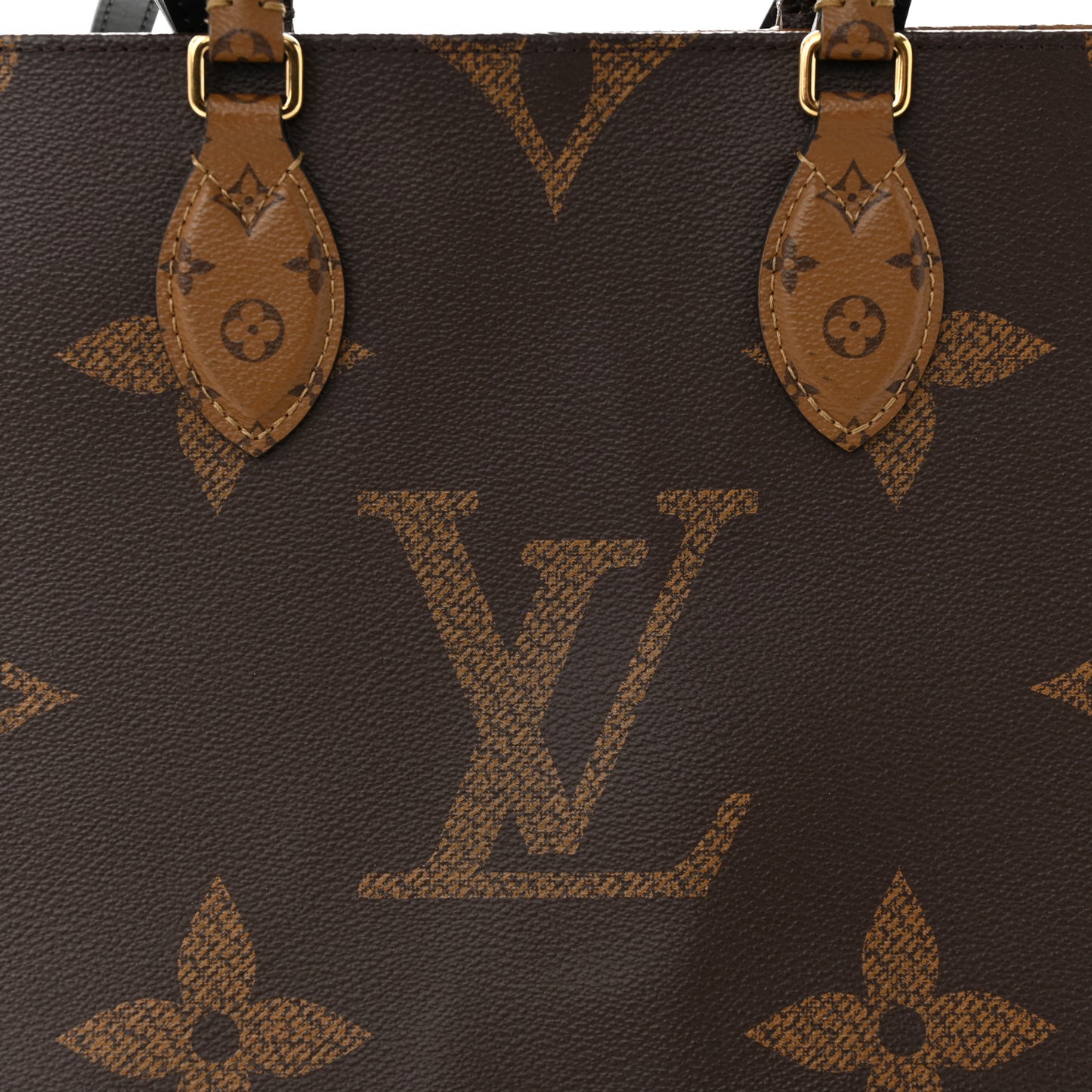 Reverse Monogram Giant Onthego MM