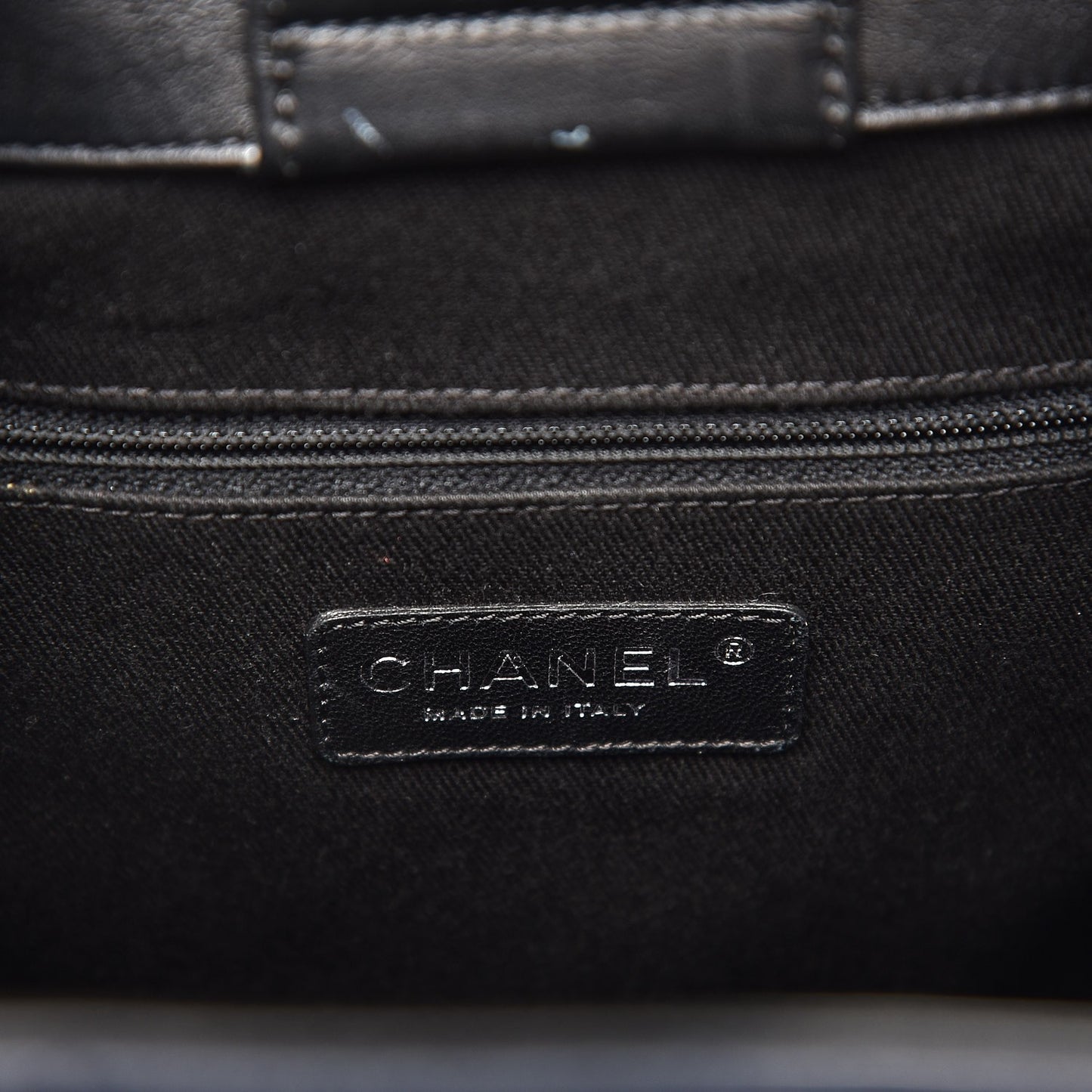 Caviar Quilted Medium CC Bucket Bag Dark Blue