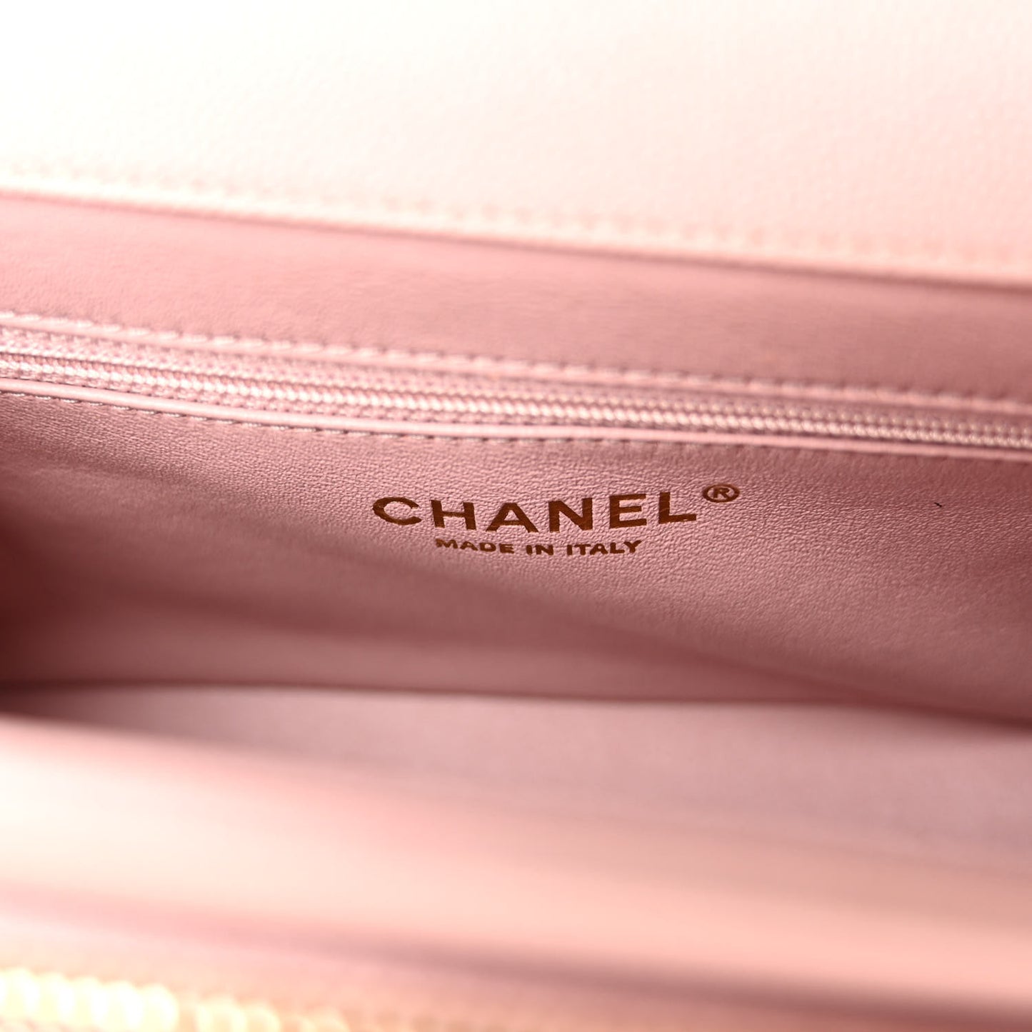 Caviar Quilted Medium Business Affinity Flap Light Pink