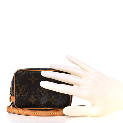 Louis Vuitton Monogram Wapity 2 of 13
