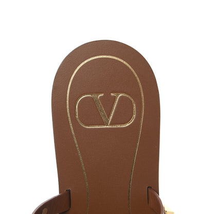 Valentino Garavani Calfskin Rockstud Flair Flat Thong Sandals 35 Selleria 7 of 7