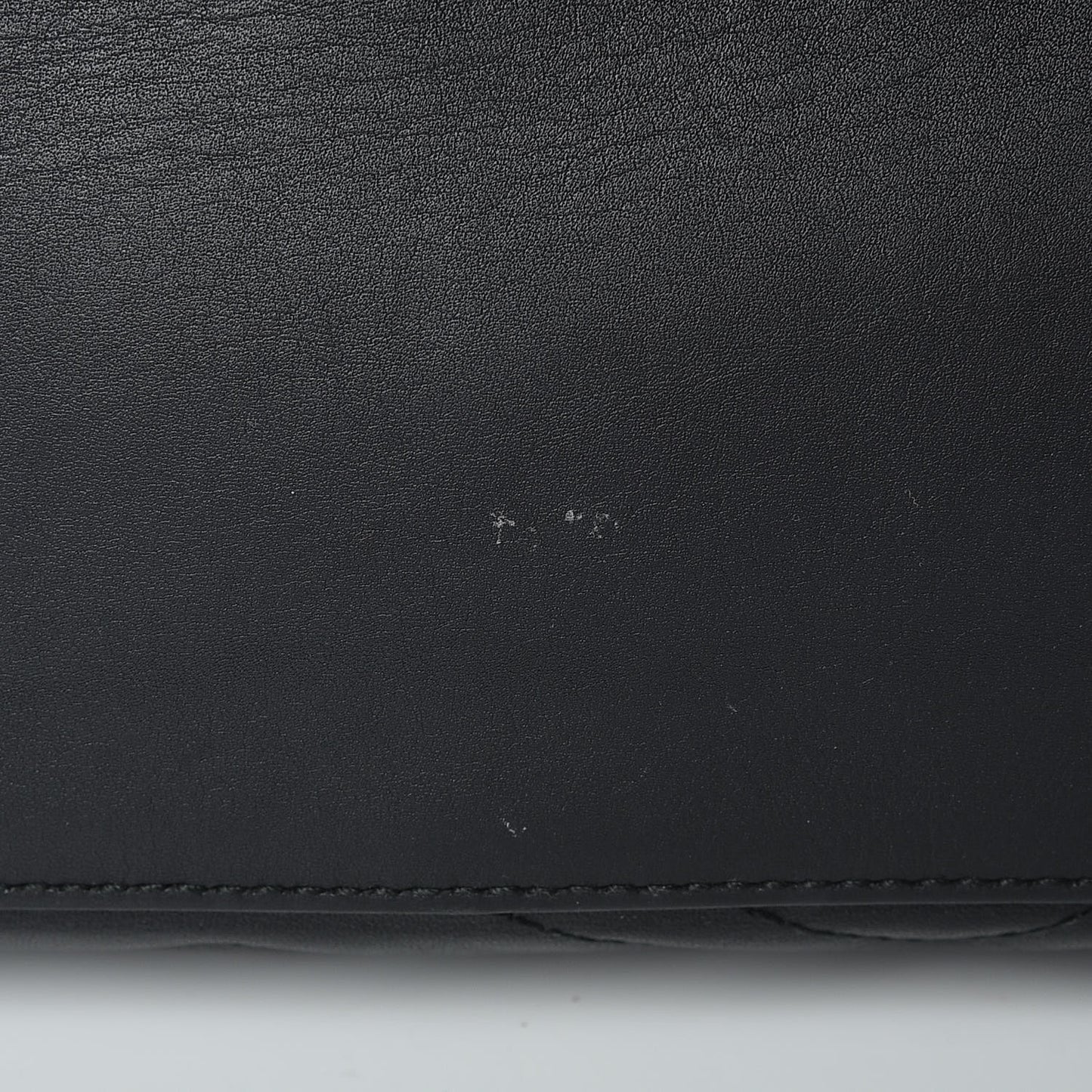Calfskin Matelasse Medium GG Marmont Shoulder Tote Bag Black