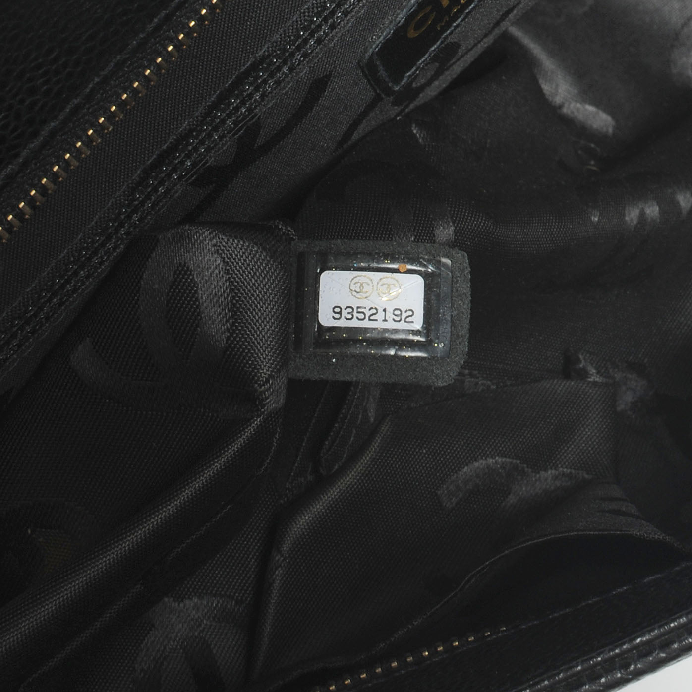 Caviar CC Shoulder Bag Black