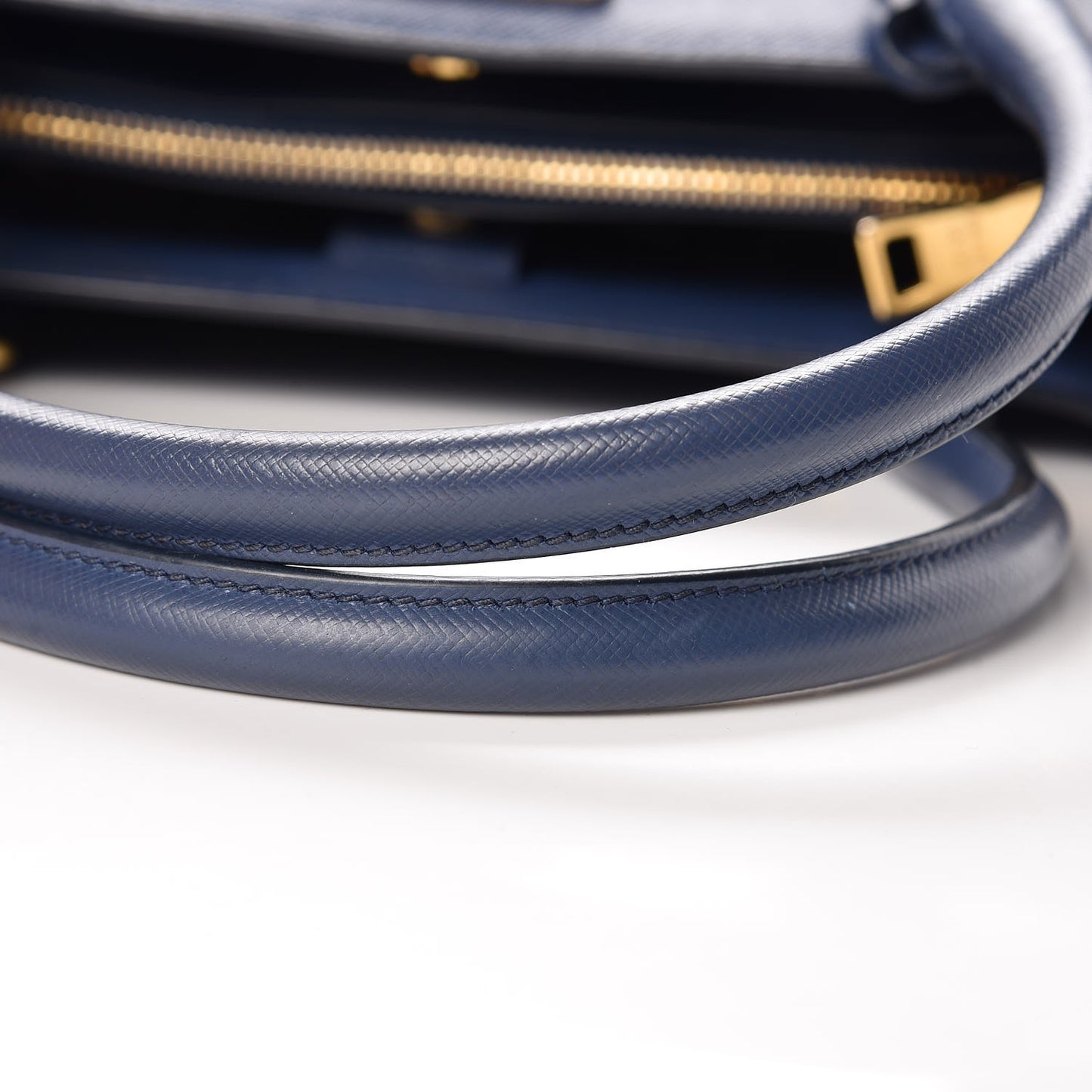 Saffiano Lux Medium Tote Bluette