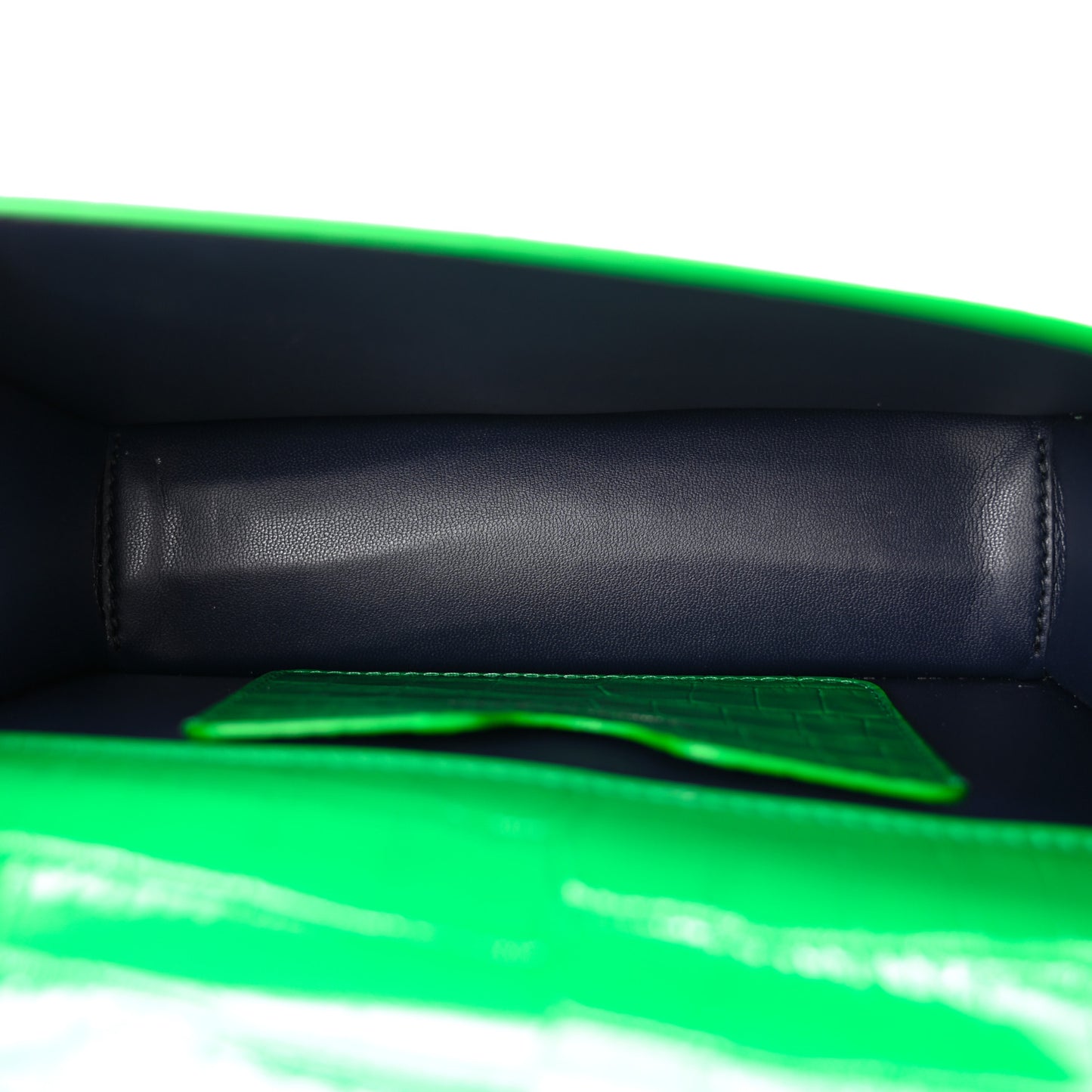 Calfskin Crocodile Embossed Knuckle Shoulder Bag Green