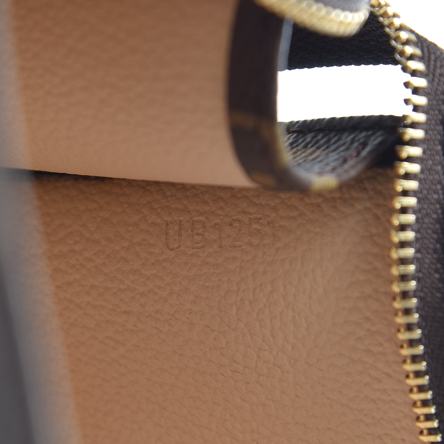 Louis Vuitton Monogram Toiletry Pouch 19 7 of 8