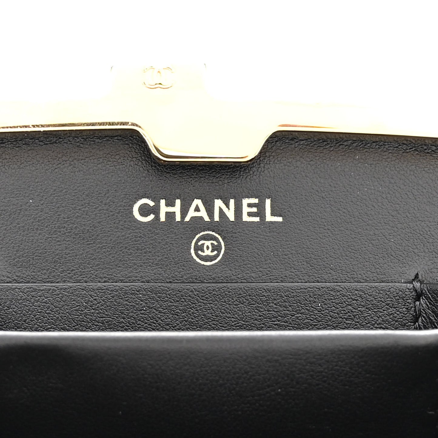 Glazed Goatskin Quilted Small Box With Chain Black