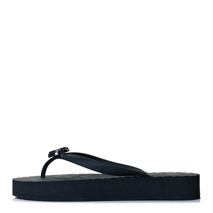 Gucci Rubber Chevron Thong Sandals 40 Black 1 of 8