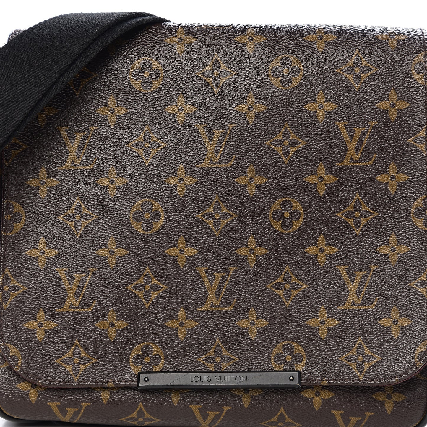 Monogram Macassar District PM