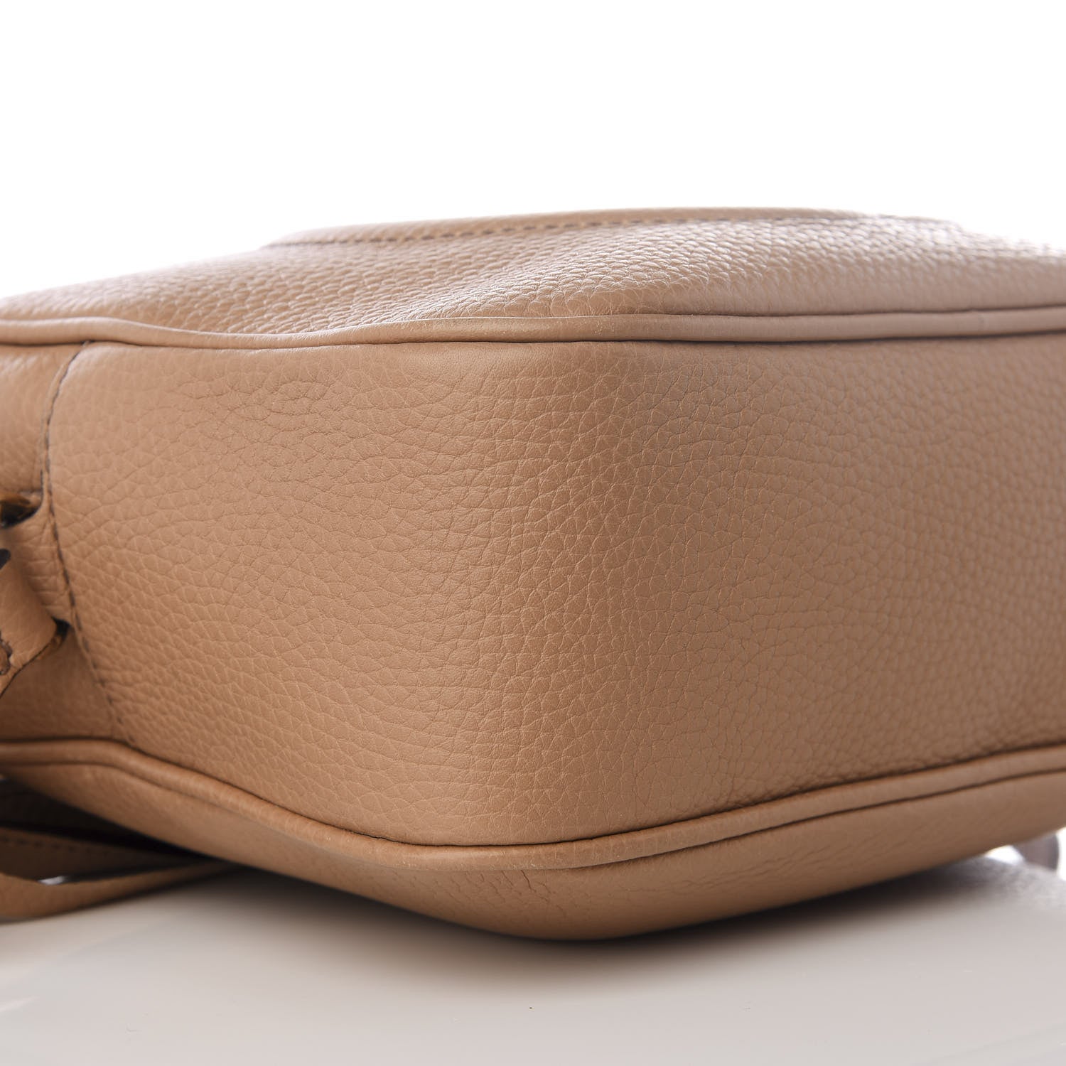 Gucci Pebbled Calfskin Small Soho Disco Bag Camelia 5 of 8