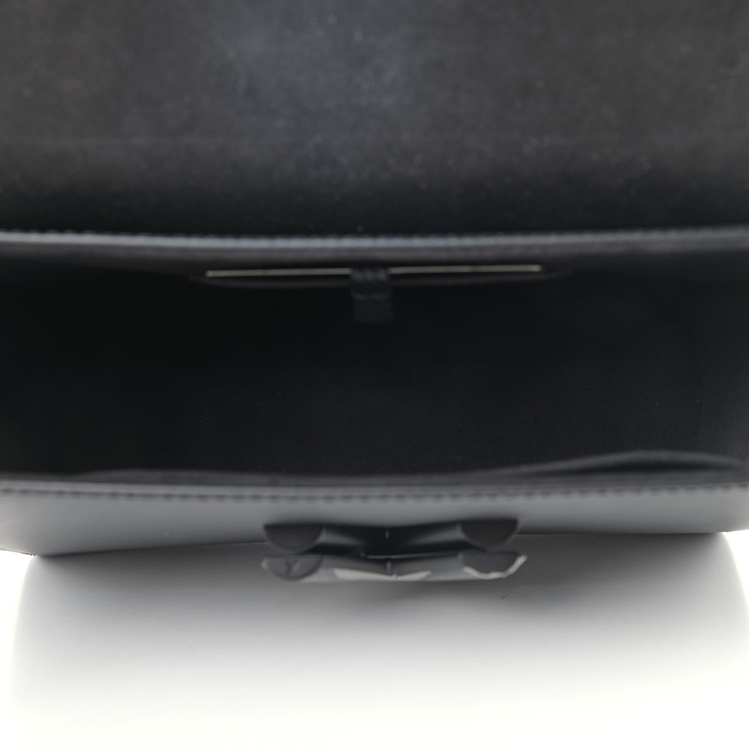 Louis Vuitton Epi Twist Shoulder Bag MM Matte Black 4 of 4