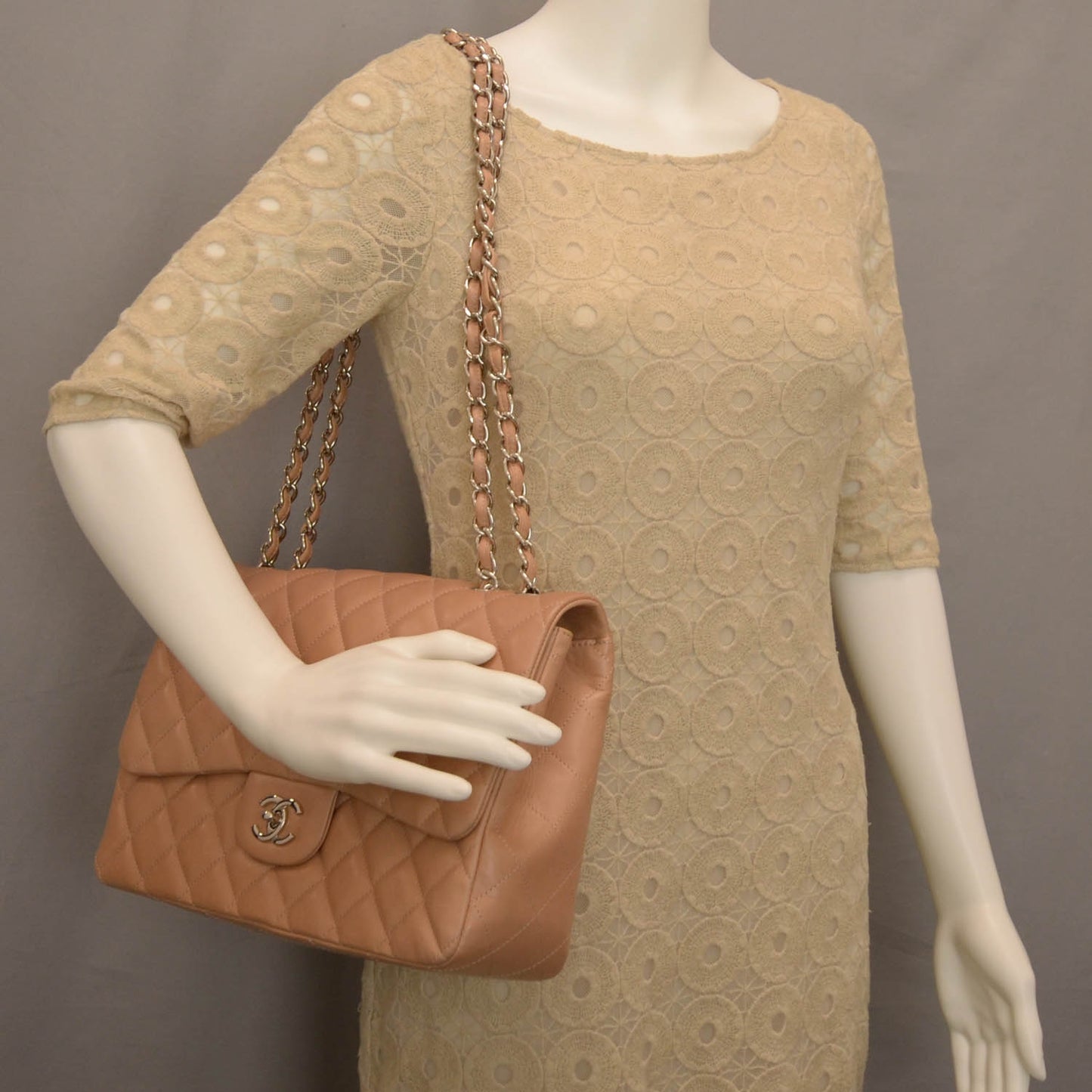 Lambskin Jumbo Single Flap Beige