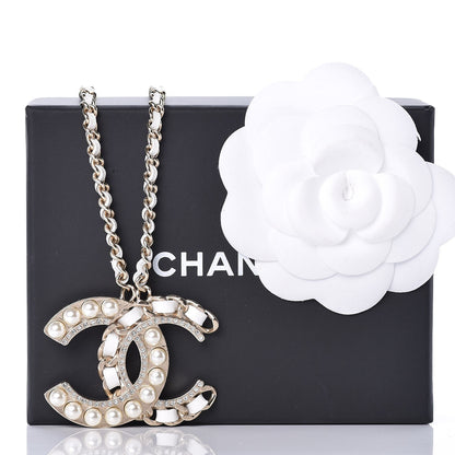 Chanel Pearl Crystal Lambskin Chain CC Necklace White Gold 5 of 5
