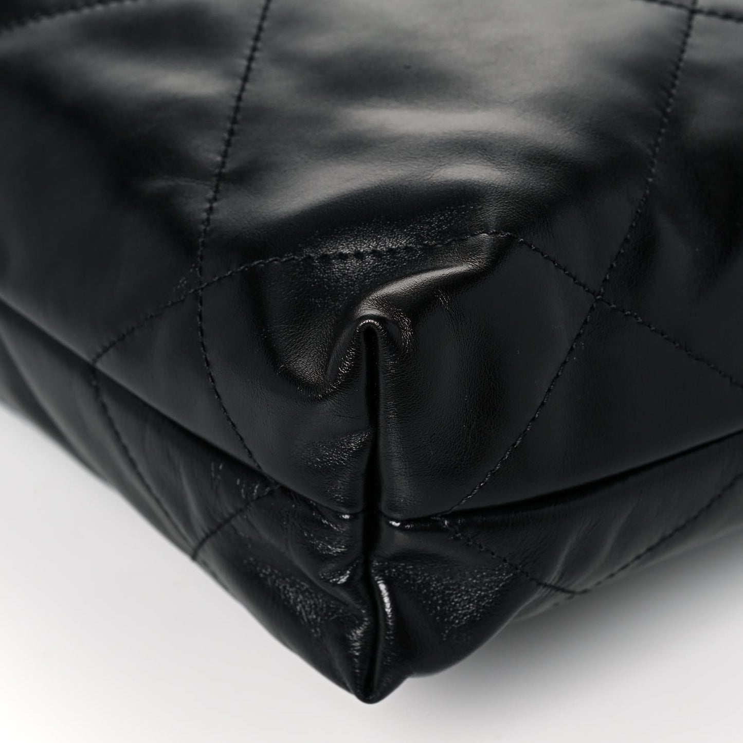 Shiny Calfskin Quilted Small Chanel 22 Black