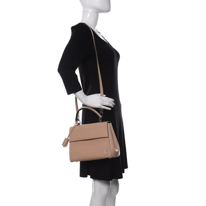 Louis Vuitton Epi Cluny BB Dune 2 of 11