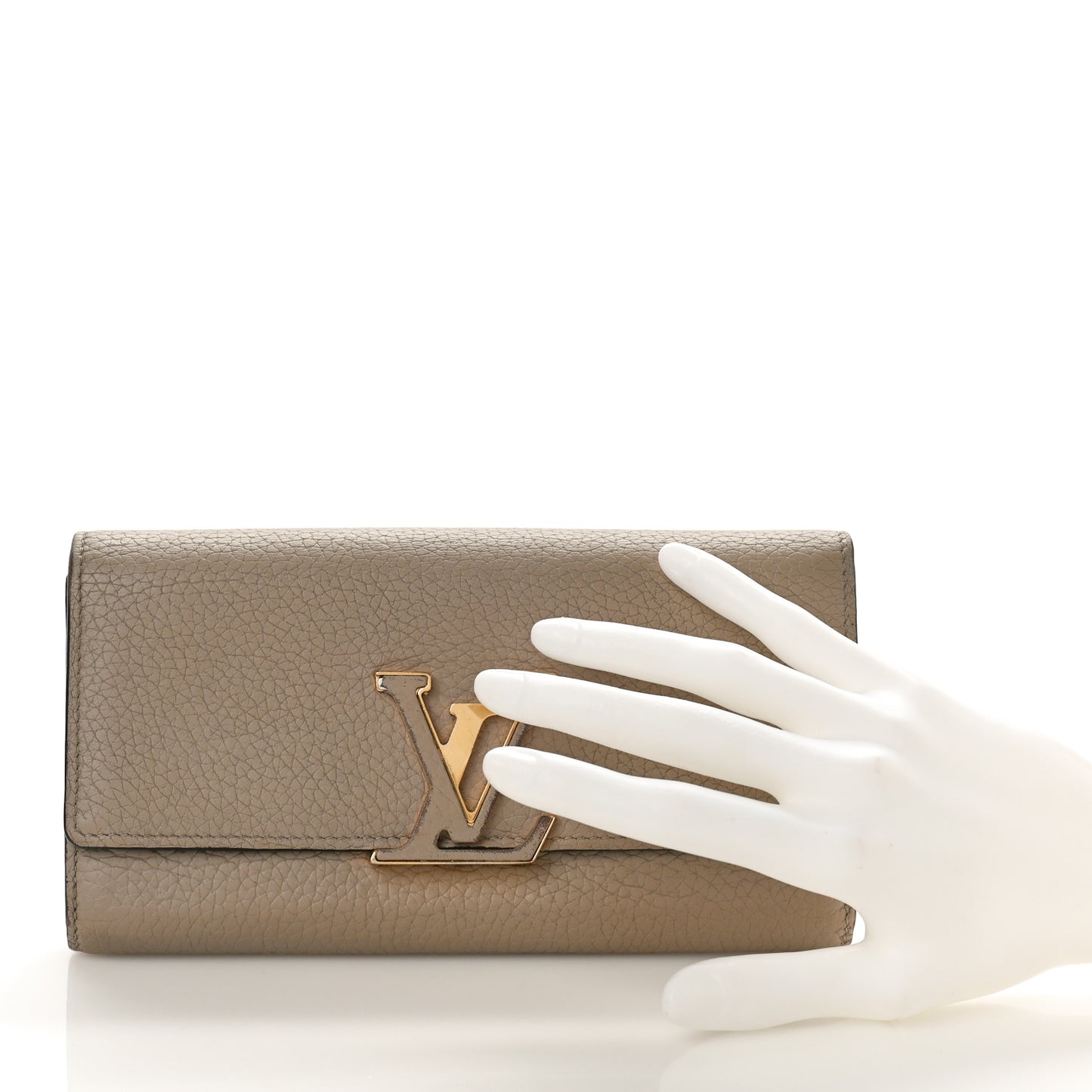 Taurillon Capucines Wallet Galet