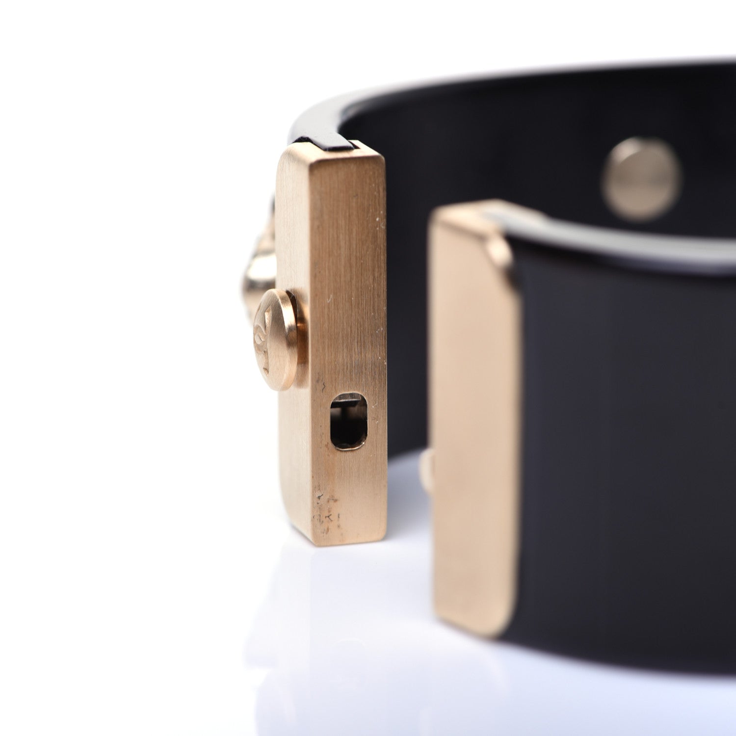 Chanel Resin Gripoix CC Cuff Black 10 of 13