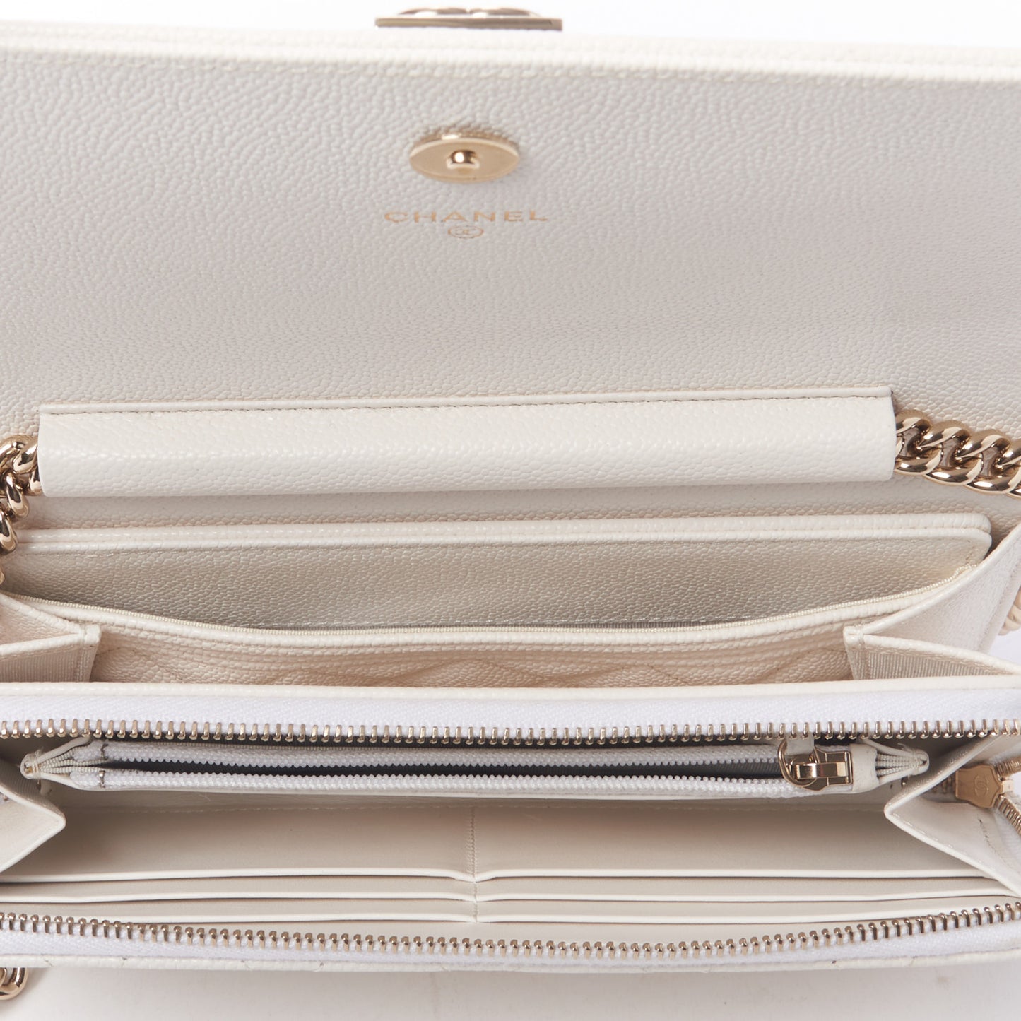 Caviar Quilted Boy Wallet On Chain WOC White