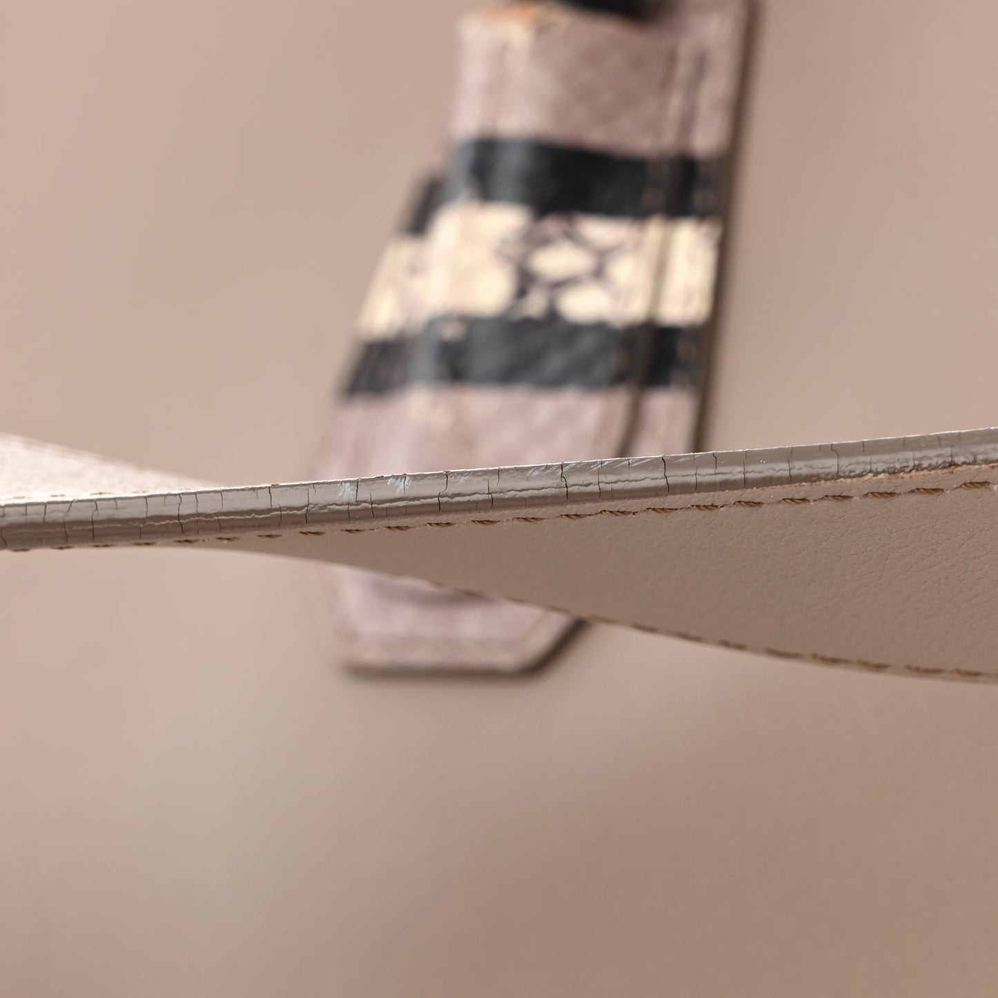Calfskin Ayers Trim Medium Antigona Grey