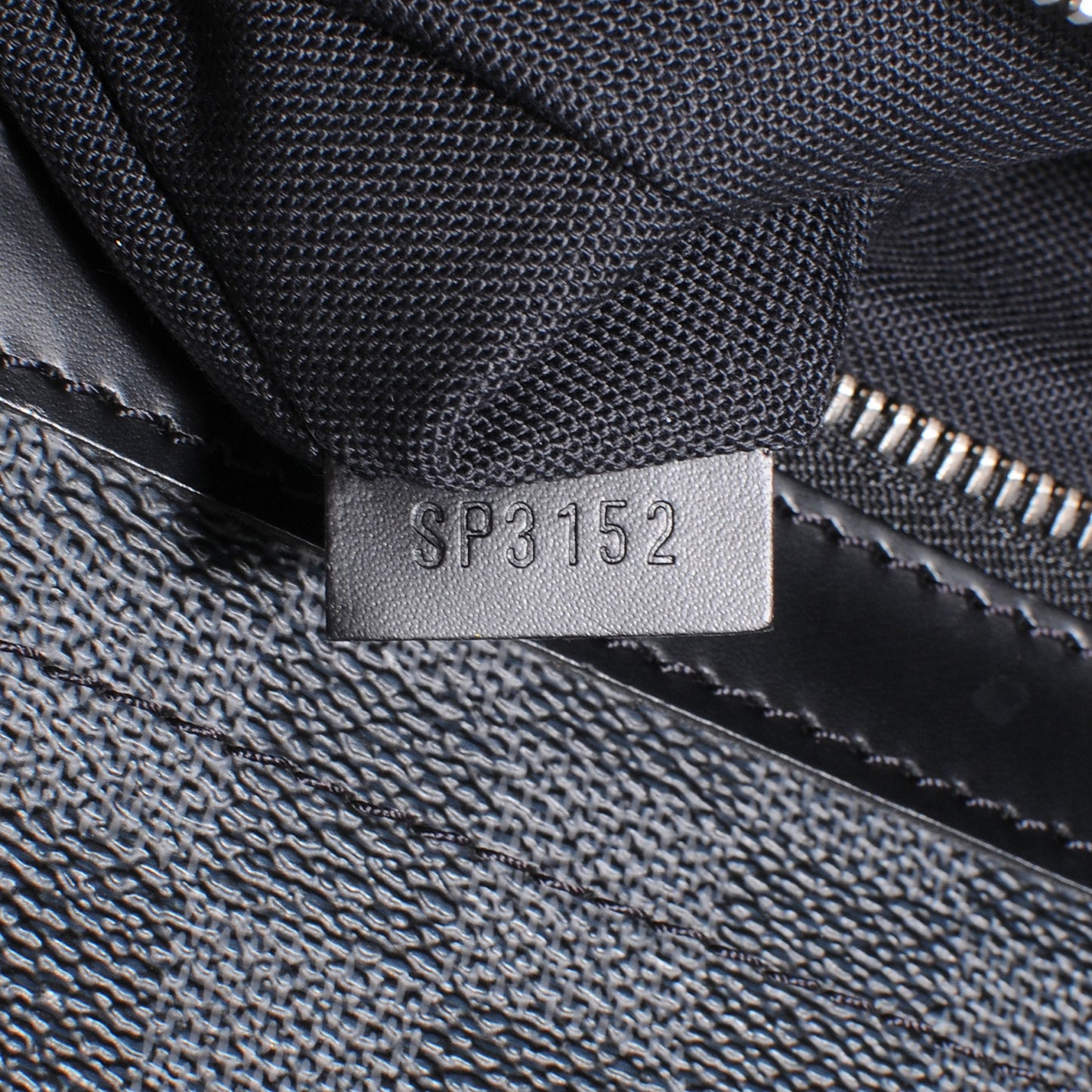 Damier Graphite District MM