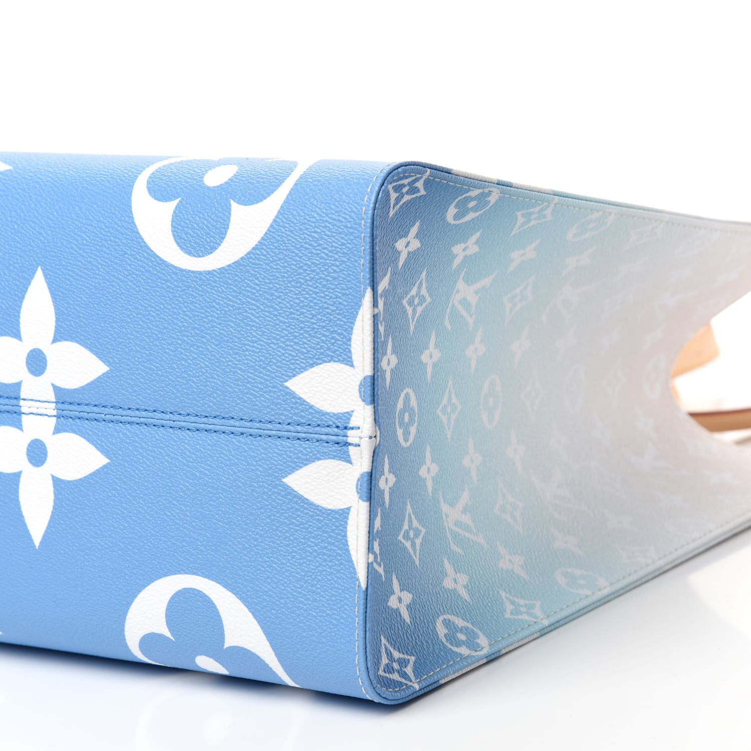 Louis Vuitton Monogram Giant By The Pool Onthego GM Blue 8 of 11