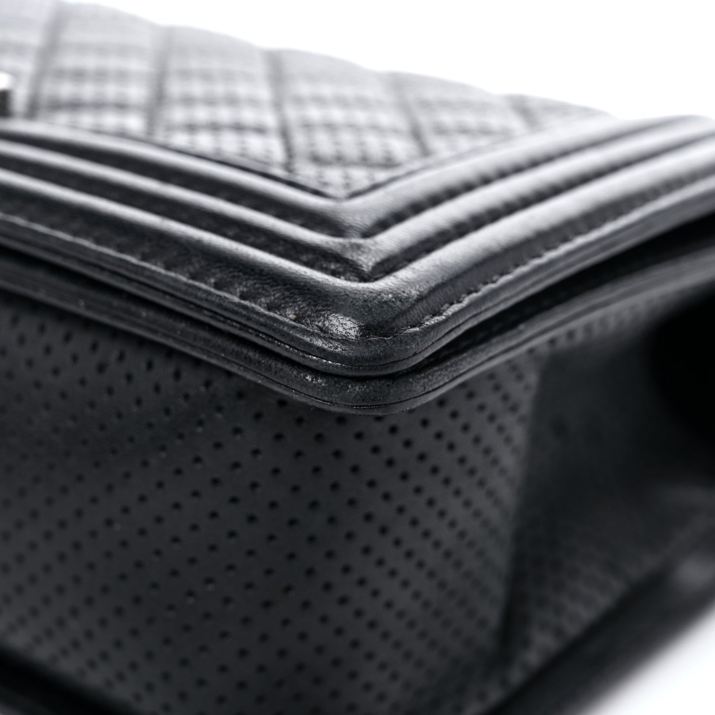Lambskin Perforated Medium Boy Flap Black
