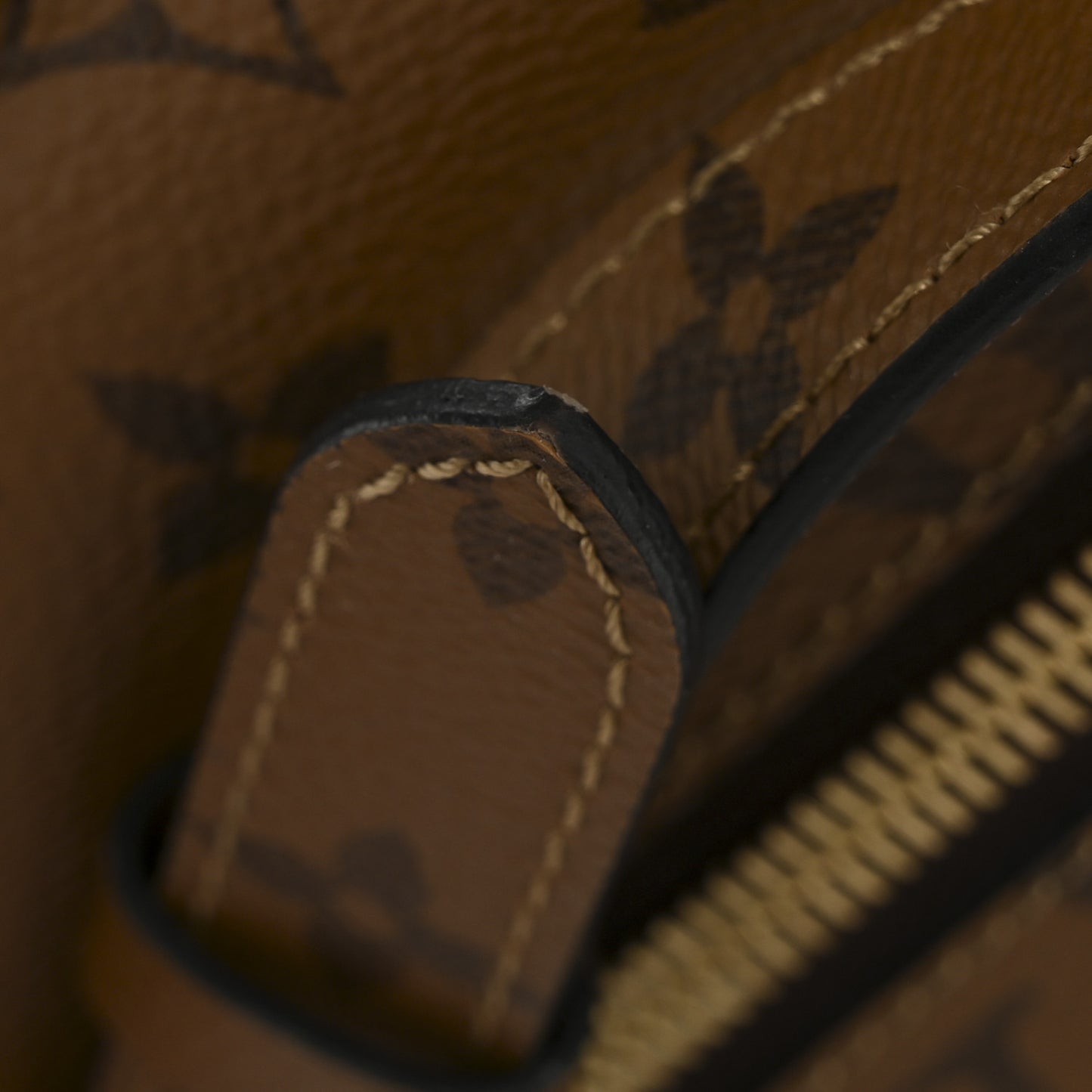 Reverse Monogram Pochette Metis