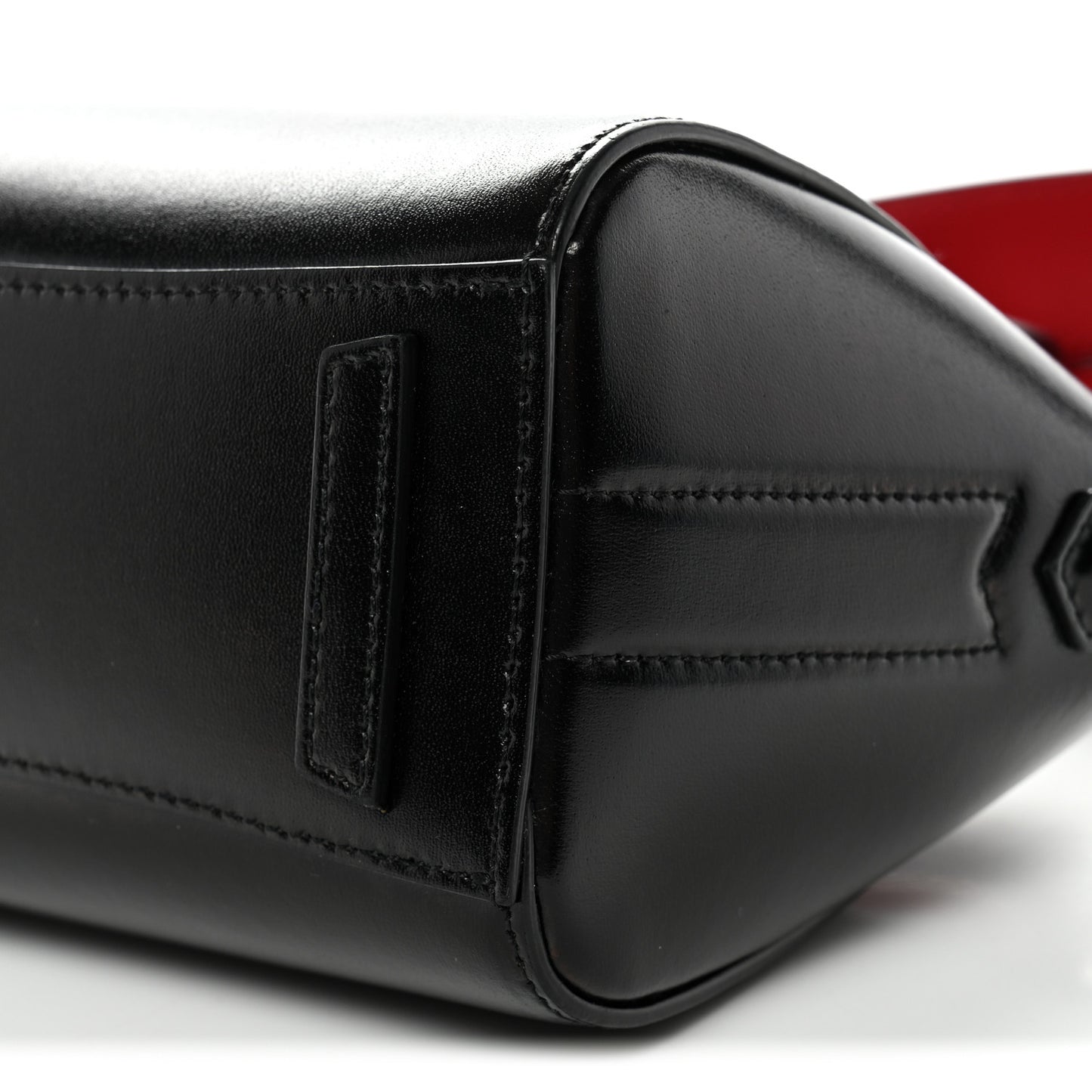 Box Calfskin Toy Antigona Black Red